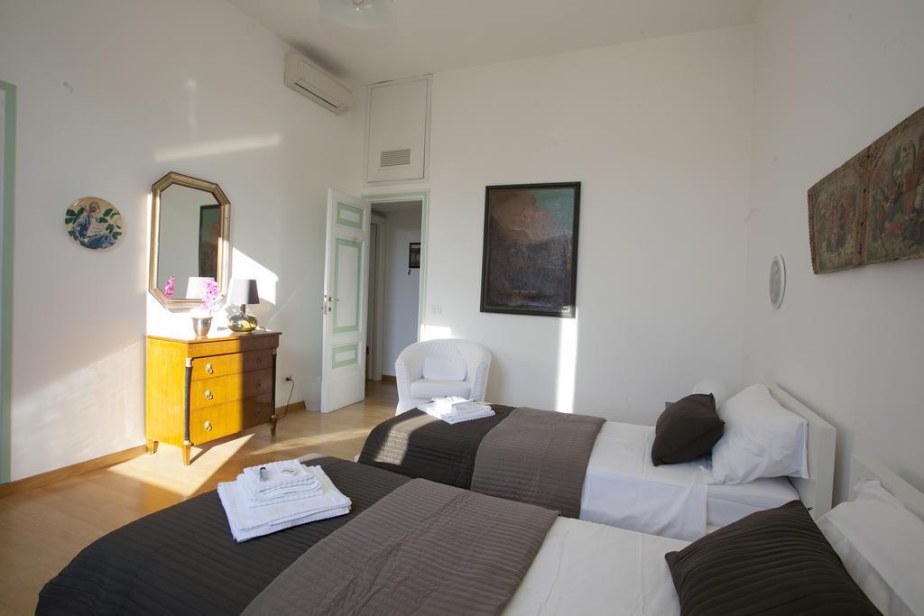 House Paganica Appartement Rome Kamer foto